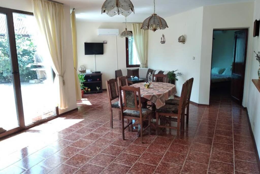 Guesthouse Oasis-Шабла Екстер'єр фото