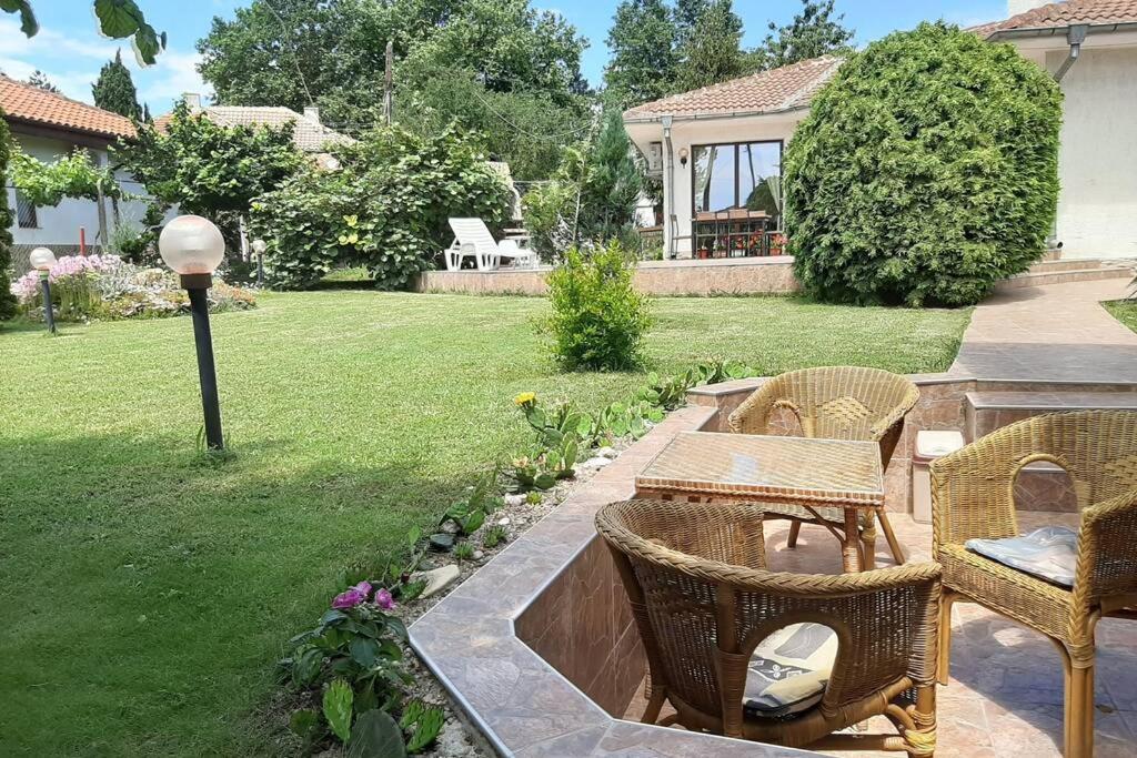 Guesthouse Oasis-Шабла Екстер'єр фото
