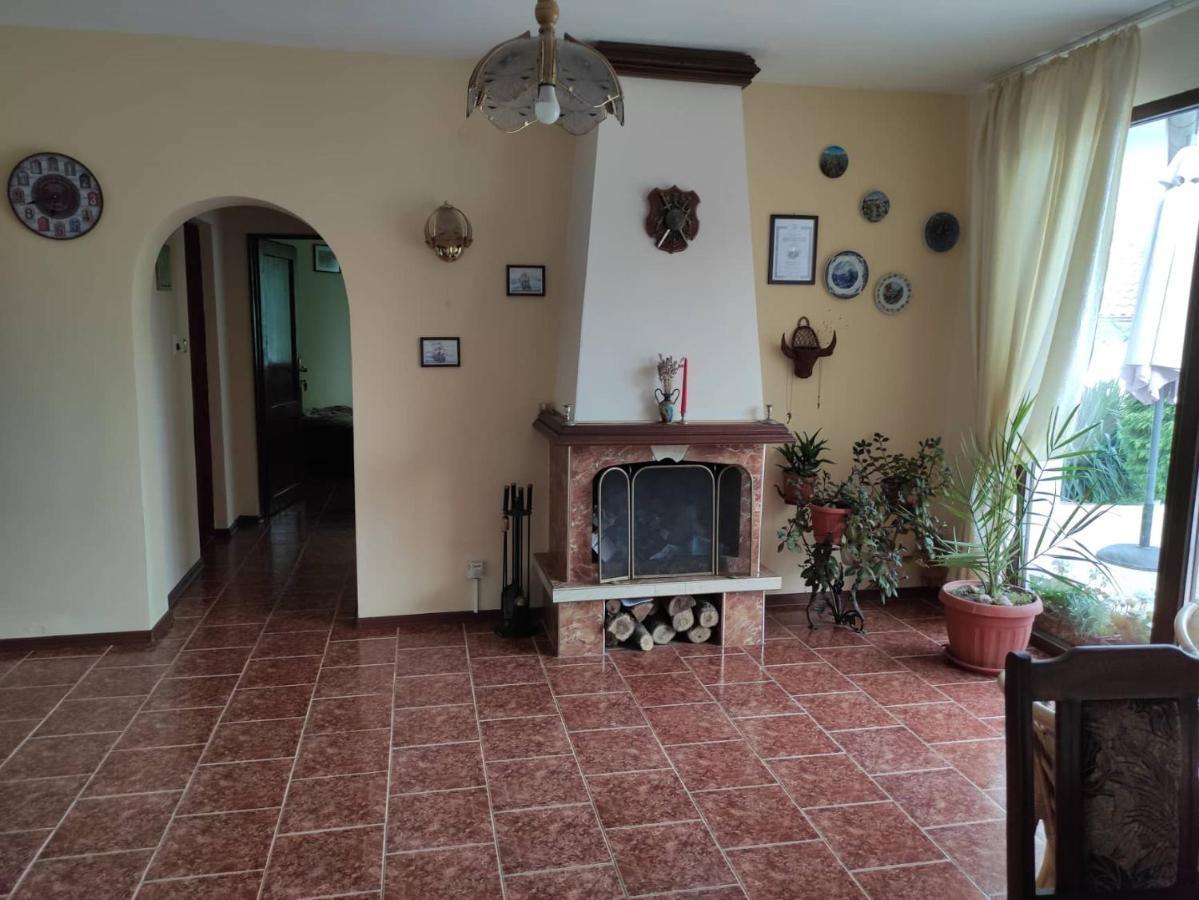 Guesthouse Oasis-Шабла Екстер'єр фото